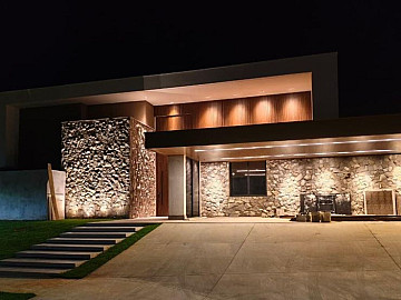 Casa em Condom�nio � Venda