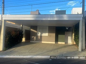 Casa em Condom�nio � Venda