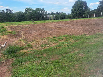 Terreno em Condom�nio � Venda
